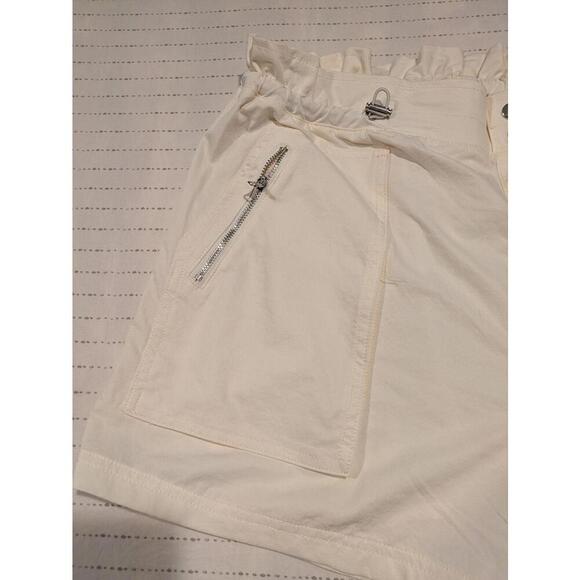 Calia Cream Casual Shorts with Functional Zipper Pockets Womens Large 32 Elastic - Picture 5 of 9